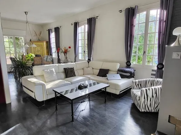 Maison 4 pièces 156 m²