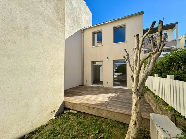 Maison Nimes 4 pièce(s) 92.03 m2