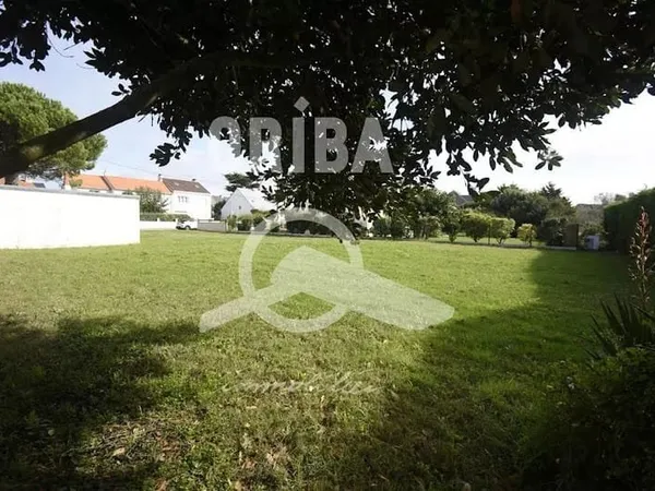 Terrain à bâtir 771 m²