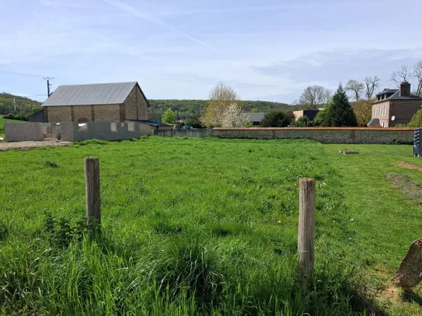 Terrain 793 m²