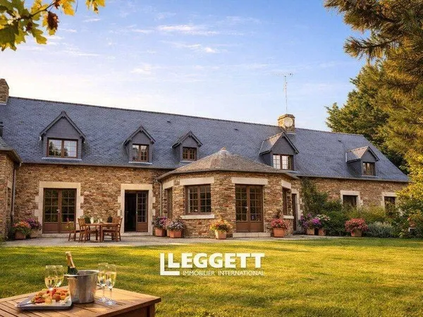 Maison 12 pièces 326 m²