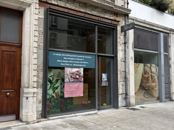 Local commercial 81 m²