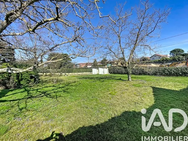 Terrain 691 m²
