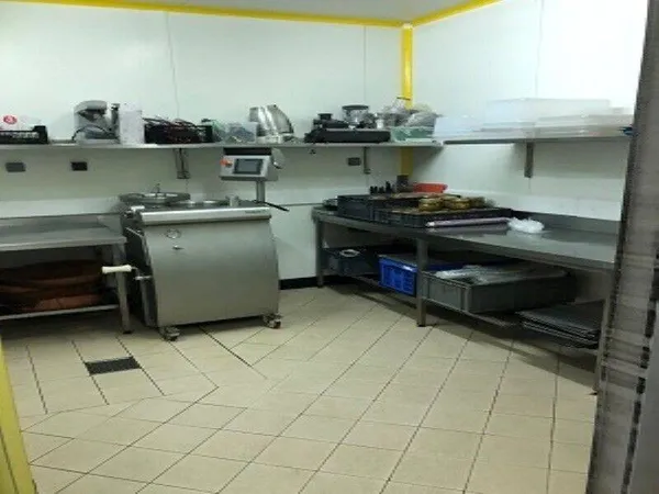 Local d'activité 130 m²