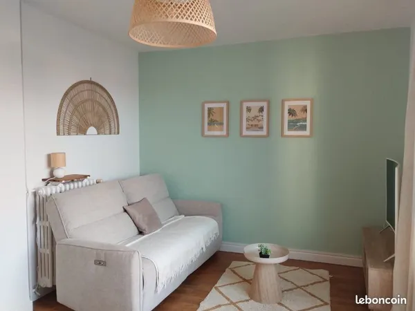 Chambre meublée dans Colocation Saint-Claude