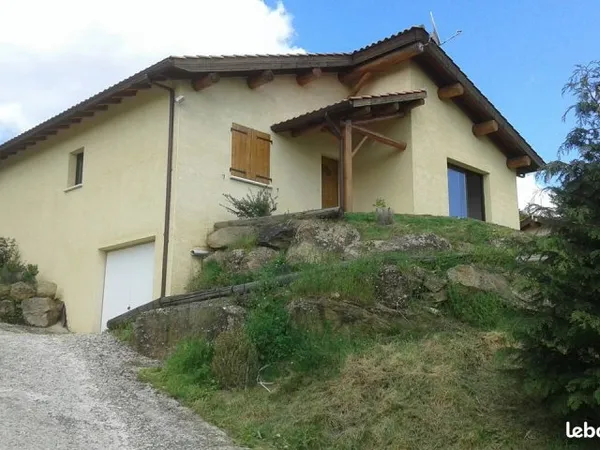 À louer - Maison 110 m² avec terrain, vue dégagée et prestations de qualité