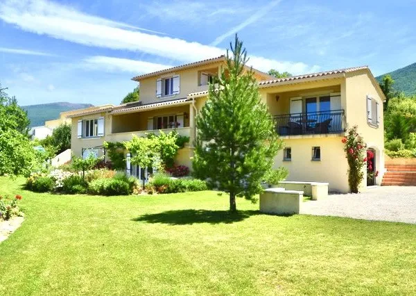 BARONNIES PROVENÇALES - BELLE VILLA AVEC GÎTES ET VUE