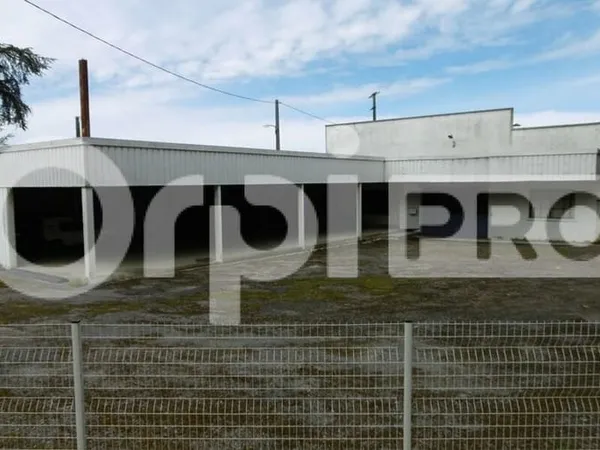 Local commercial 750 m²