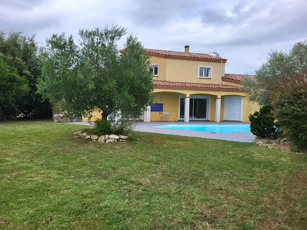 A 5 mn de Gaillac de172 m²