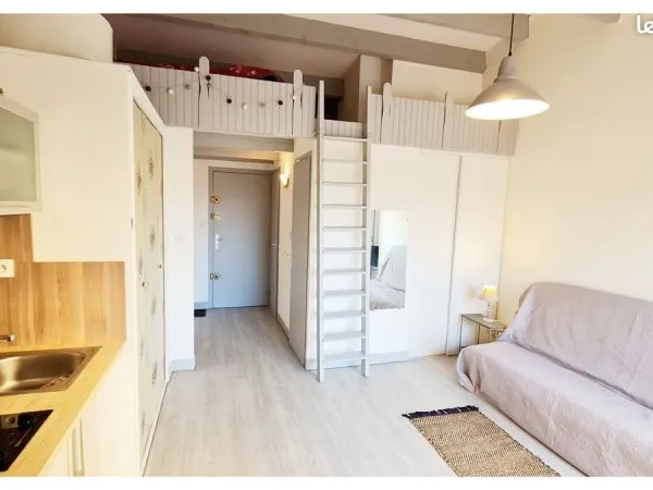 Loue appartement de septembre à juin