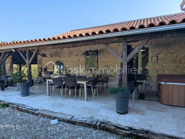 Maison 20 pièces 390 m²