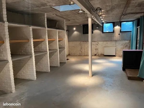 Vaste espace de 92m² - Idéal atelier d'artiste ou projet loft