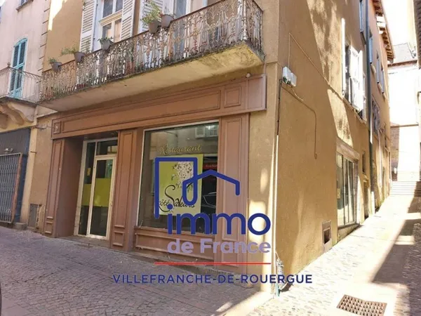 Commerce rénové, charme et caractère 105m² + cave voutée