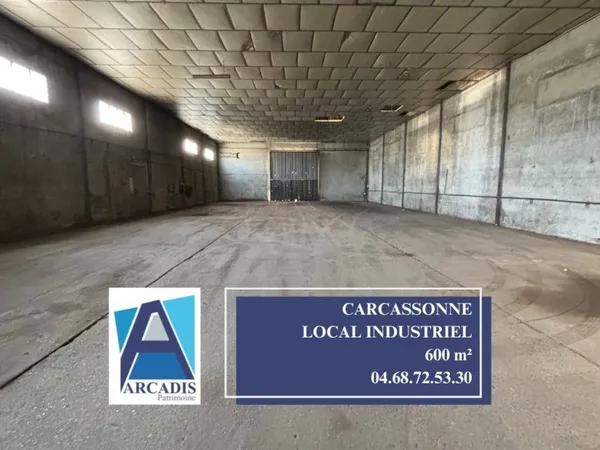 Entrepôt 600 m²