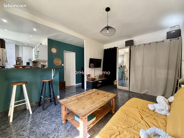 Studio 1 pièce 33 m²