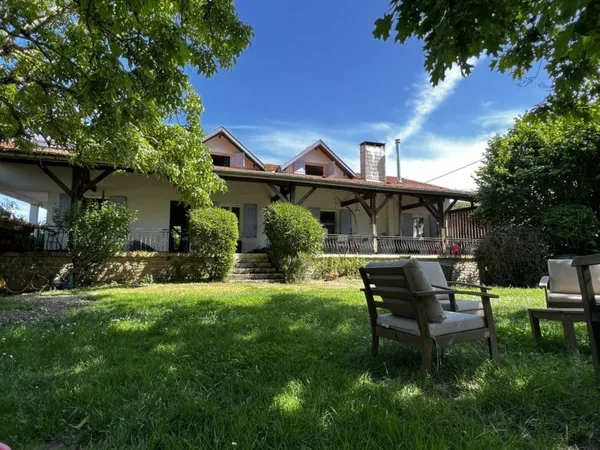 Maison 7 pièces 267 m²