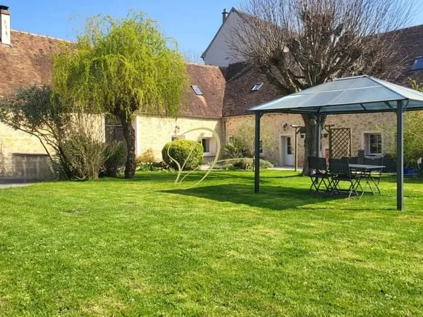 Maison de charme 210 m², 1 250 m² de terrain