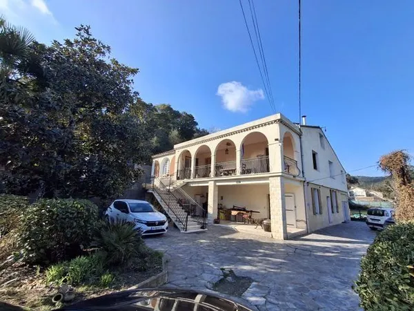 Bien agricole et foncier Vente Saint-Ambroix 8p 150m² 450000€