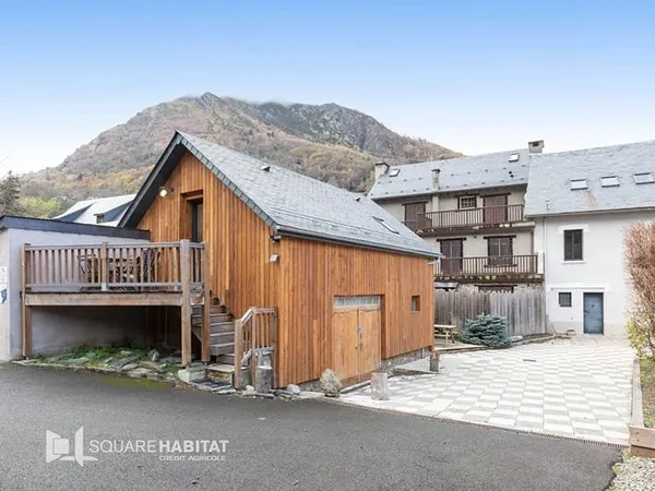 Propriété d'exception de grand standing au coeur du village de Saint-Lary 1 330 000 €