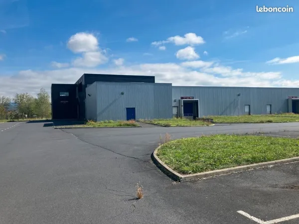 Local d'activité - Entrepôt à Cohade- Brioude