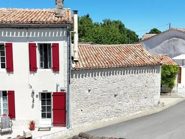Maison en pierre de 4 pièces principales