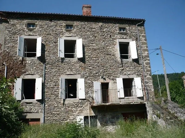 Maison 3 pièces 250 m²