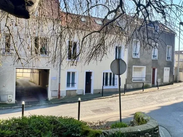 Bâtiment 2 pièces 117 m²