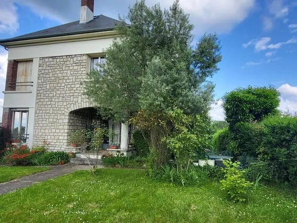 Maison 7 pièces 250 m²