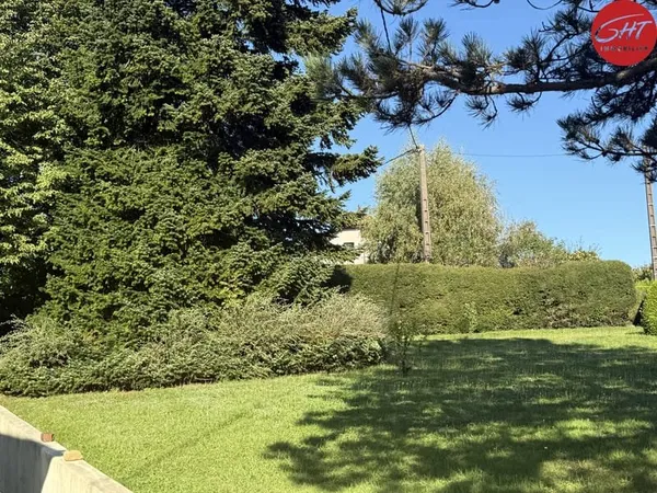 Maison des années 60 en viager 4 pièces avec terrain arbor