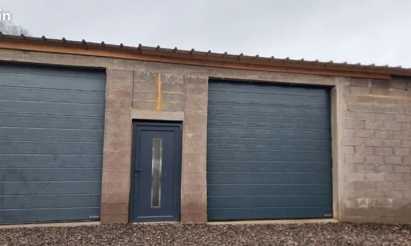 Garage box dépôt stockage 65m²