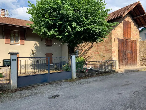 Maison à vendre à Chapareillan avec beau potentiel- Référence 3952