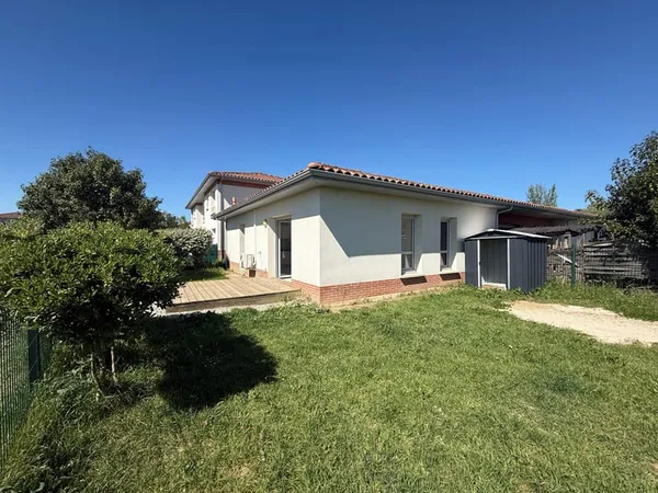 Rare maison 70 m2 avec jardin et 2 garages - Gratentour