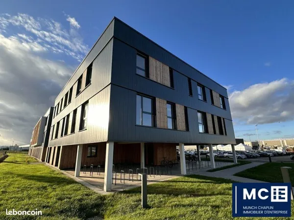BUREAUX 531 m² HOLTZHEIM