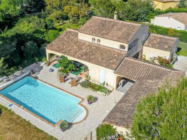 Maison 5 pièces 168 m²