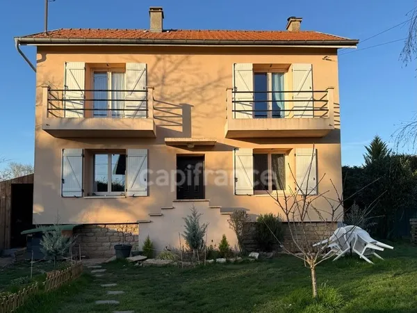 Charmante maison de village rénovée avec jardin - Asnières-sur-Saône (01)