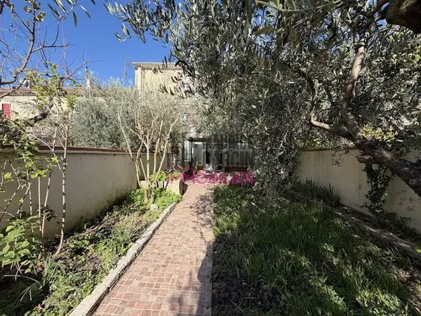 Maison 7 pièces 174 m²