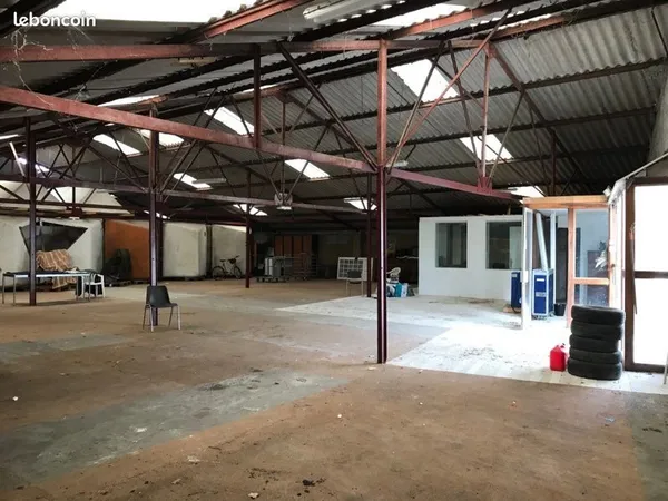 Local industriel / stockage / atelier / entrepôt