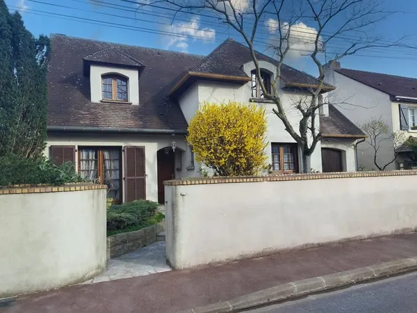 TREMBLAY EN FRANCE