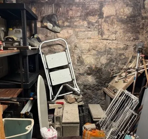 Cave 5 m²