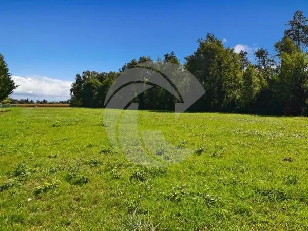 A VENDRE : Terrain de 5 867m2
