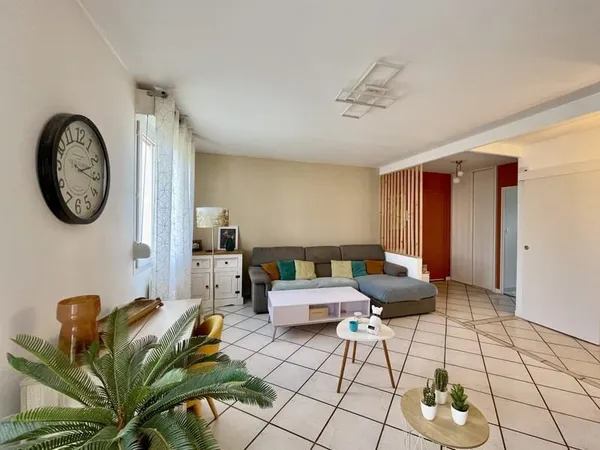 T4 CLE EN MAIN AVEC TERRASSE AU CALME - RESIDENCE SECURISEE AVEC