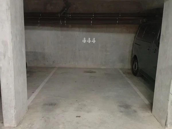 Loue place parking Orléans nord