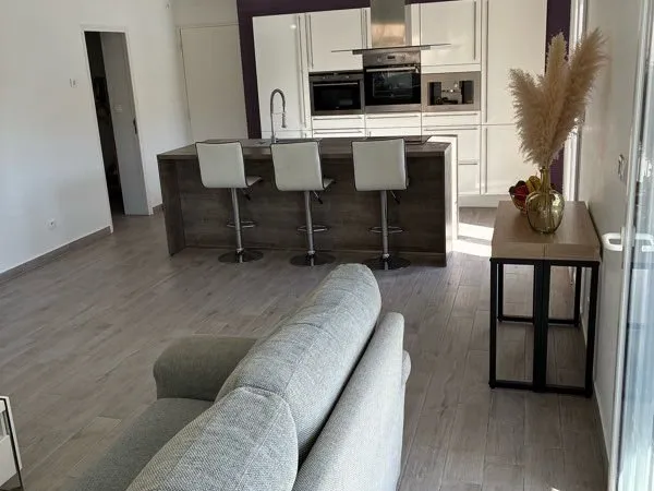 RARE GARDANNE/BIVER - T3 76.6m² + Jardin 289 m² + Cave 48 m² +2 Terrasses+ Parking