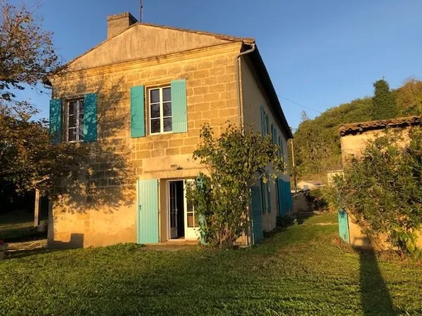Maison 6 pièces 240 m²