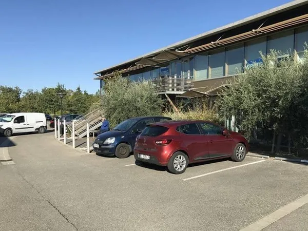 Bureaux 1270 m²