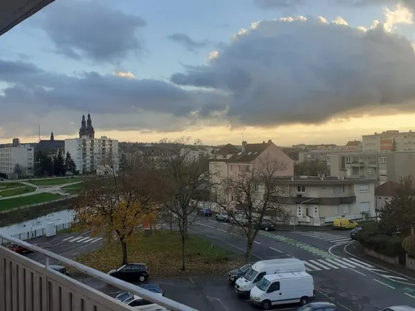 Appartement à vendre à 73 000 E