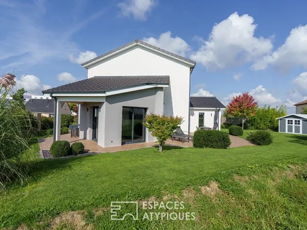 Maison d'architecte contemporaine de plain-pied avec jardin aux portes de Nancy