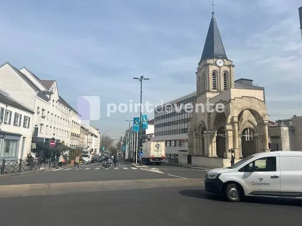 Local commercial 152 m²