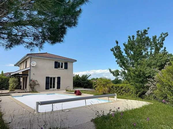 Maison au Golf des 3 Vallons à L'Isle D'Abeau de 5 pièces (120 m²)