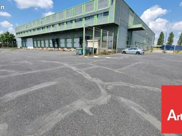 LOCAL D'ACTIVITE 4563 m² POITIERS